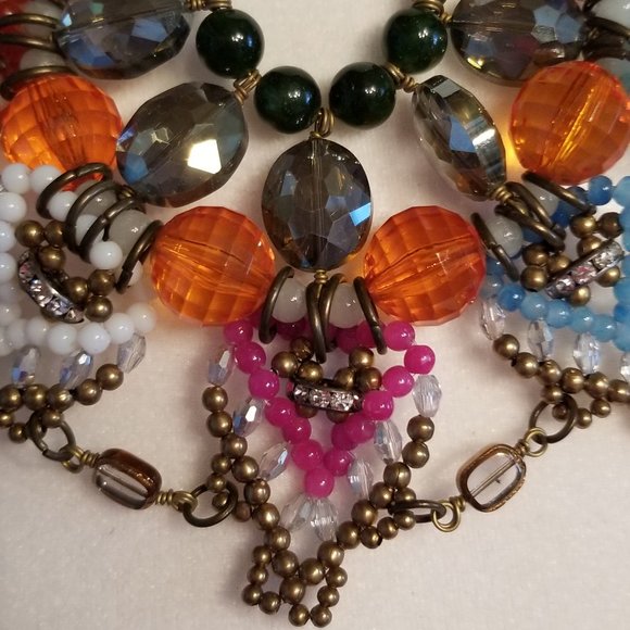 $5/$25  Women's statement neckpiece - Picture 2 of 3
